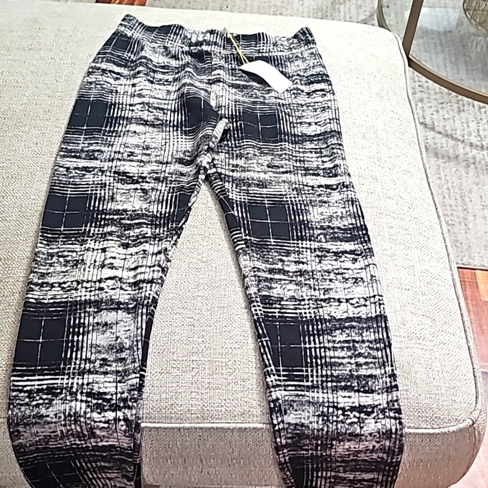 BCBG Generation Leggings Abstract Geometric patterns Size Small nwt